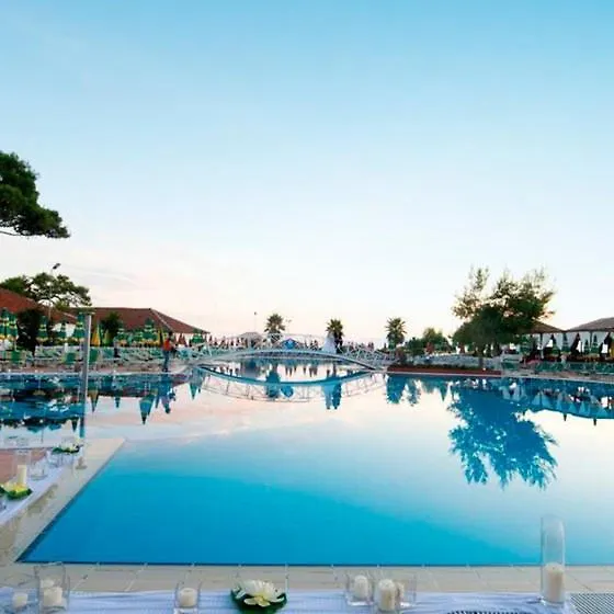 Resy Apartments Durres 0*,  Albania